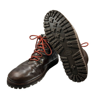 Ressemelage de Bottines UGG en Cuir avec Semelle Vibram Montagna